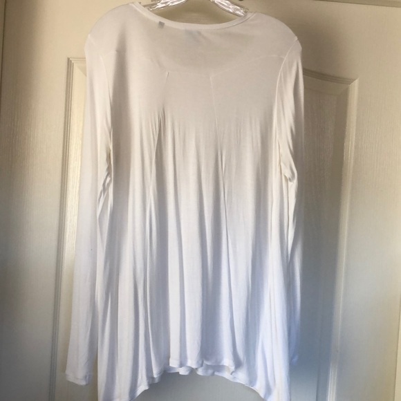 CAbi Swing Top (Tee, Tunic) - Picture 4 of 5
